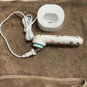 Clinique Supersonic Brush